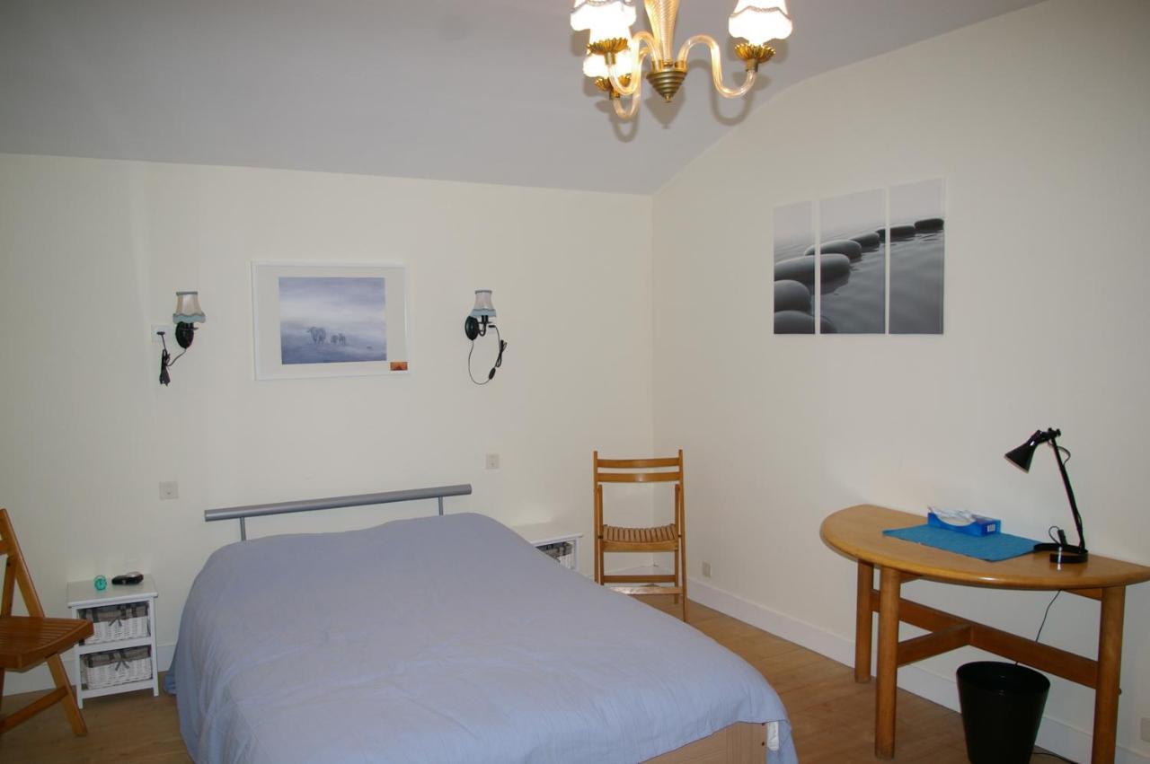 Bed and Breakfast Au Catalpa La Chapelle-Faucher Esterno foto